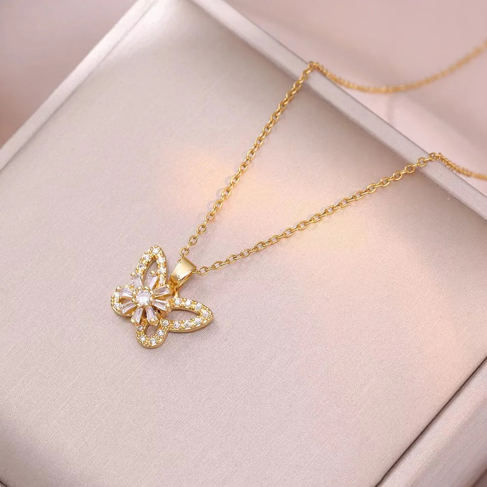 Wholesale-Jewelry-Simple-Style-Classic-Style-Geometric-Flower-Titanium-Steel-Diamond-Pendant-Necklace-cable-chain (14)