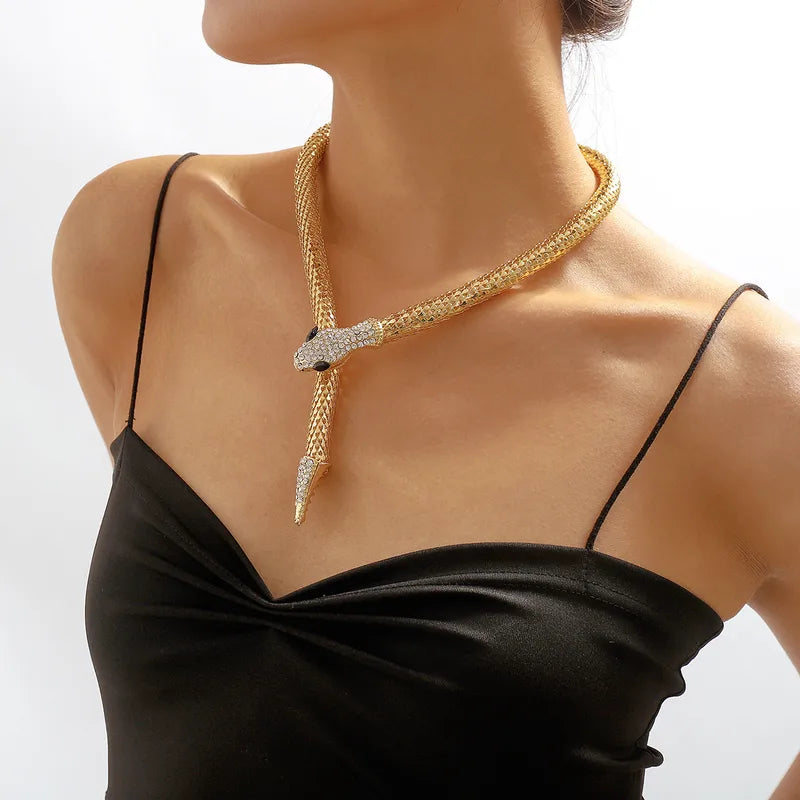 Fashion-Snake-Rhinestones-Alloy-Choker-Wholesale-1