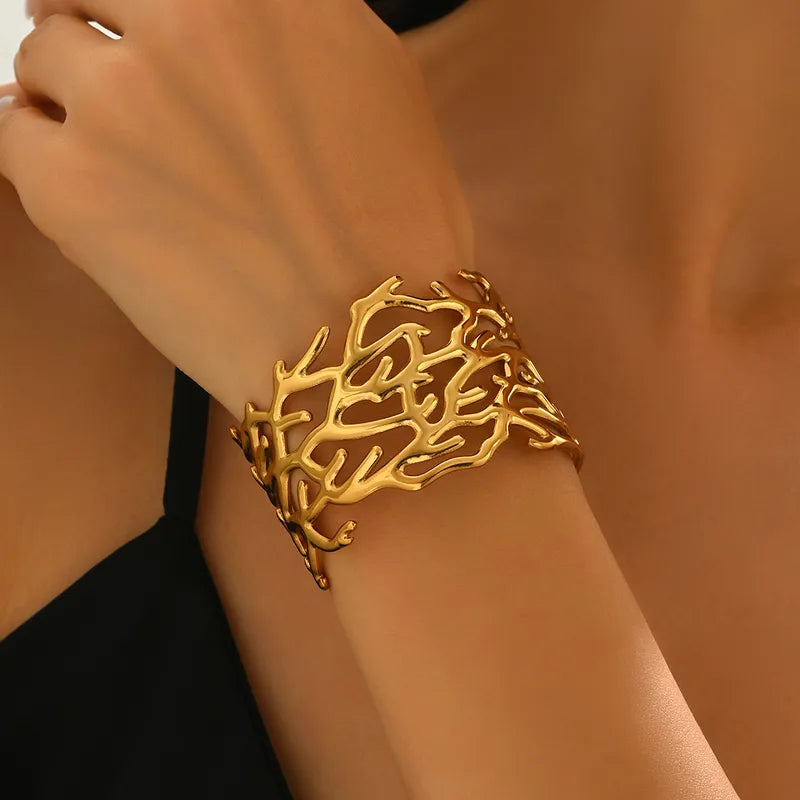 PVD-Coated-Real-Gold-Plated-Leaves-316-Stainless-Steel-Casual-Vacation-Simple-Style-Waterproof-Non-Tarnish-Bangle-4