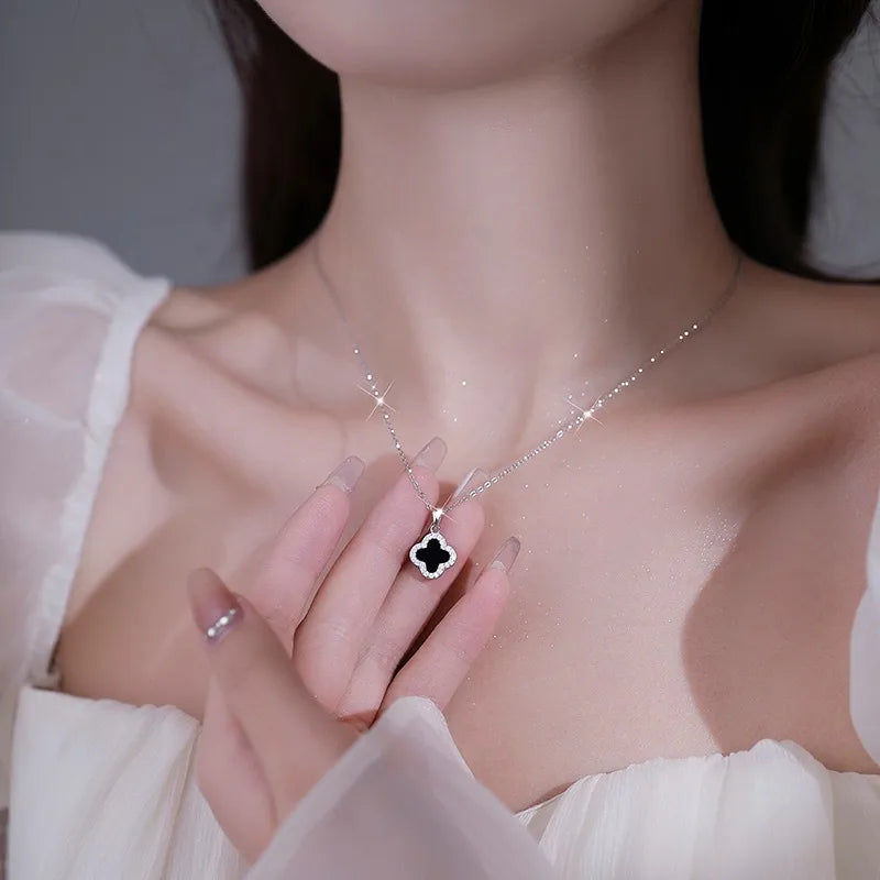 Simple-Style-Classic-Style-Four-Leaf-Clover-Zircon-Alloy-Wholesale-Pendant-Necklace-1.webp
