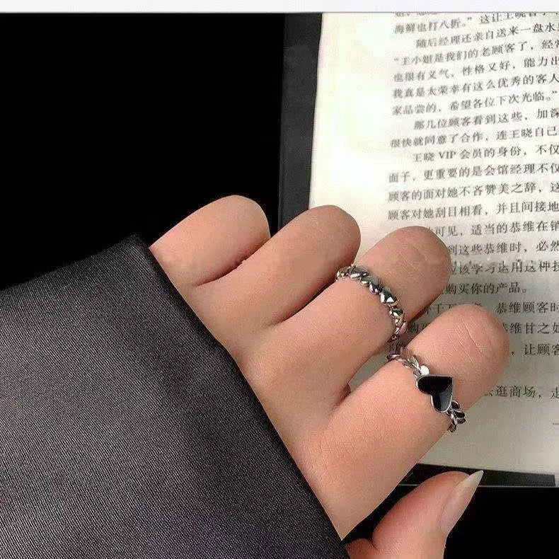 Vintage-Heart-shaped-Dripping-oil-Two-piece-Alloy-Rings-Set-Wholesale.webp