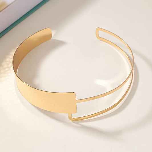 Elegant-Solid-Color-Alloy-Polishing-Plating-Gold-Plated-Women-s-Choker-1