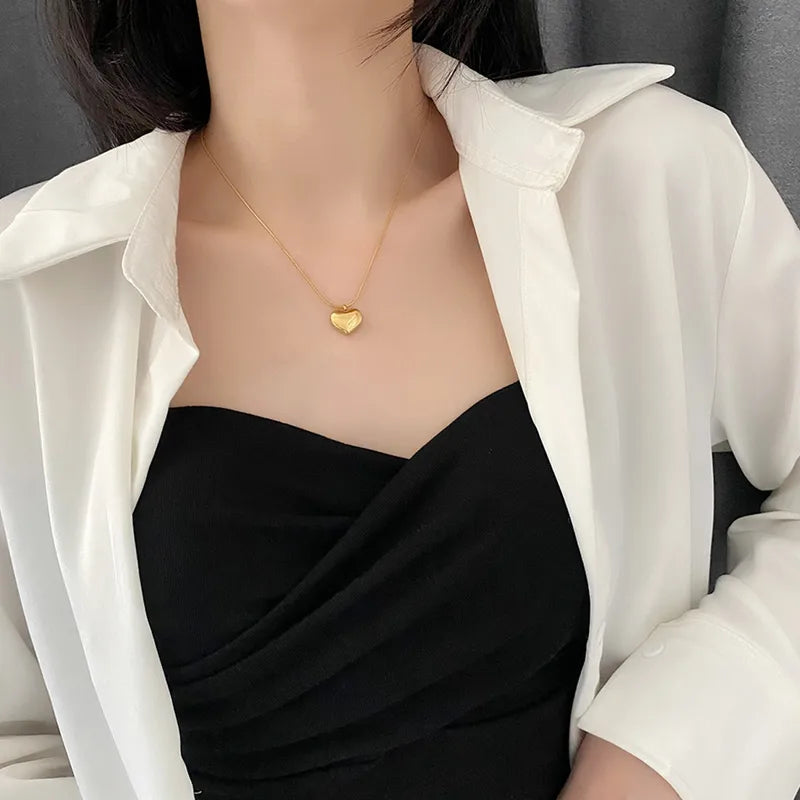 Stainless-Steel-Simple-Style-Heart-Shape-Pendant-Necklace-3