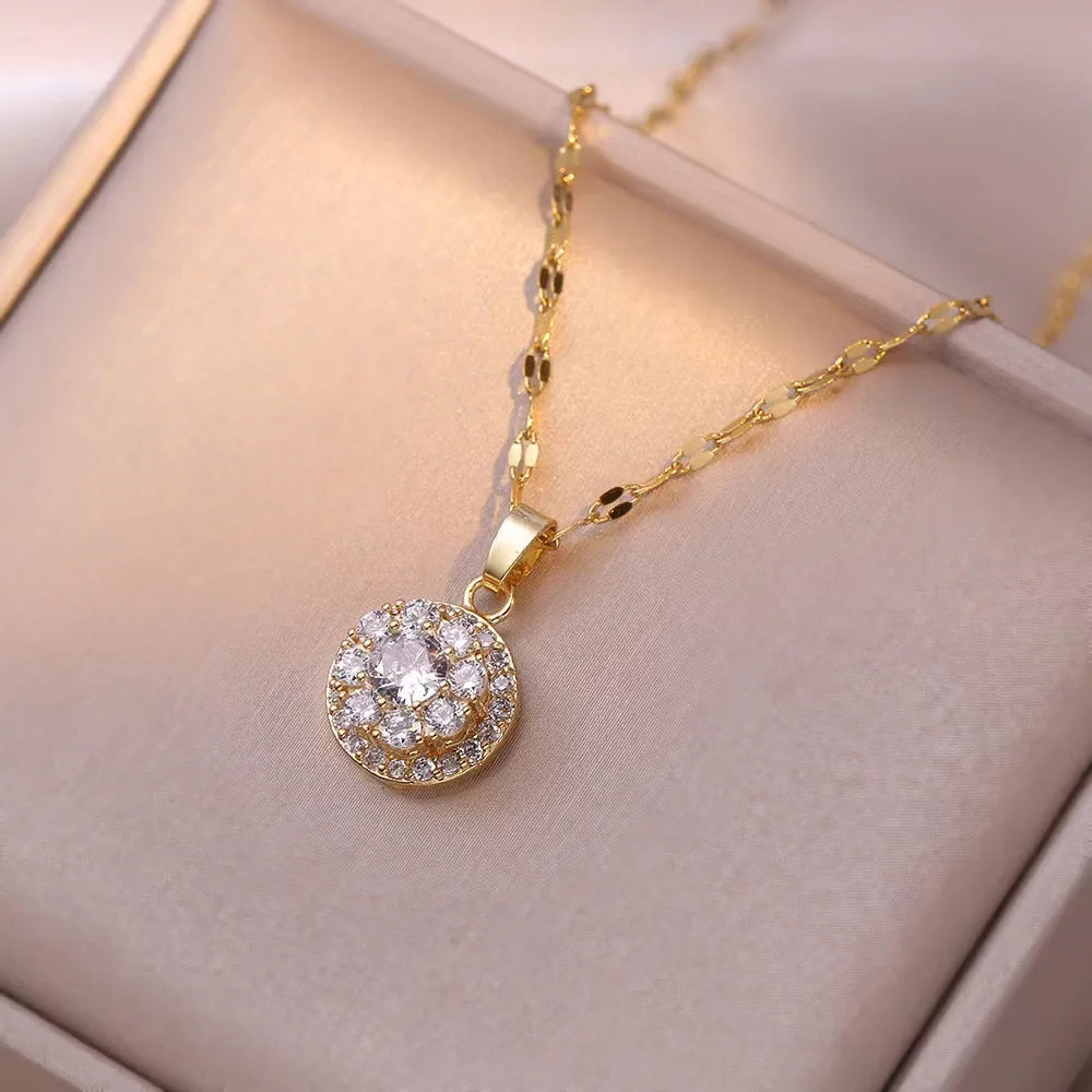 Wholesale-Jewelry-Simple-Style-Classic-Style-Geometric-Flower-Titanium-Steel-Diamond-Pendant-Necklace-cable-chain (6)
