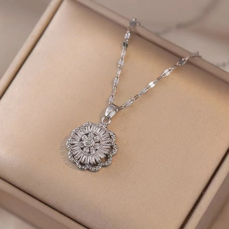 Wholesale-Jewelry-Simple-Style-Classic-Style-Geometric-Flower-Titanium-Steel-Diamond-Pendant-Necklace-cable-chain (17)