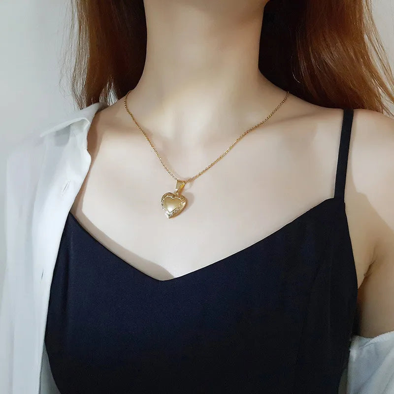 Wholesale-Jewelry-Simple-Style-Heart-Shape-201-Stainless-Steel-Zircon-18K-Gold-Plated-Plating-Stainless-Steel-Necklaces