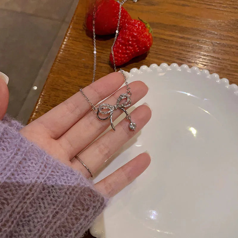 Bow-Necklace-Pendant-Girl-s-Heart-Small-Fresh-Diamond-encrusted-Clavicle-Chain-Gift-Niche-Design-Necklace-3