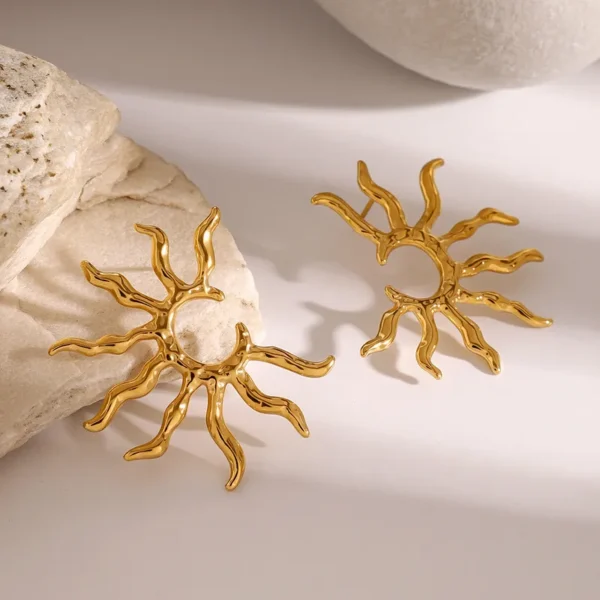 Sun Style Oversize Anti Tarnish Studs