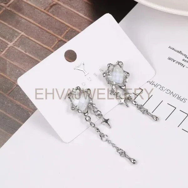 Daisy Heart Long Earrings - Image 2