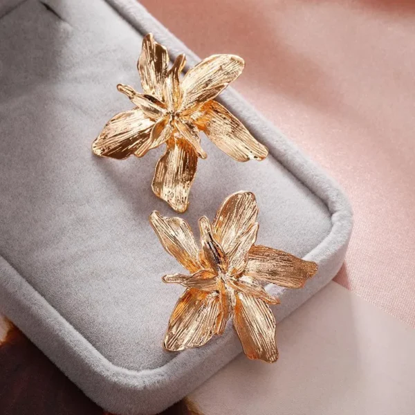 Fashion Flower Earrings - Image 3