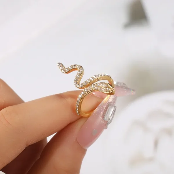 Snake Style Zircon Silver Ring