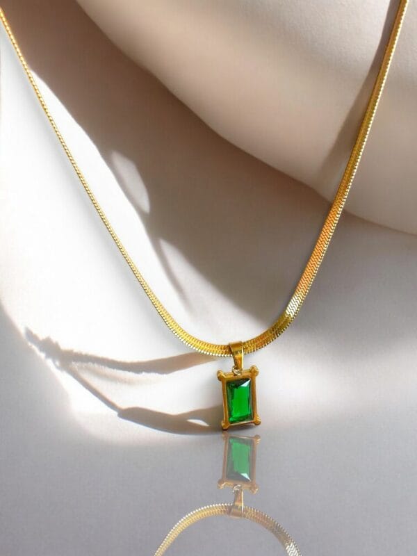 Green Stone Snake Chain