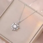 Luxurious Leaf Rotating Pendant Necklace